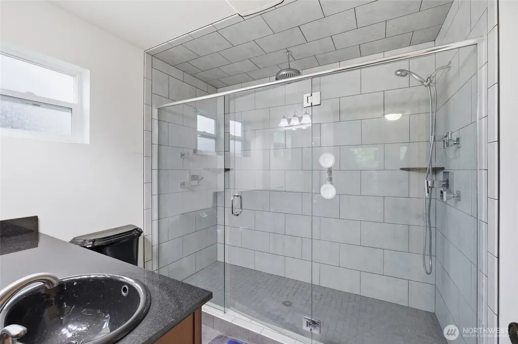 4342 Herring Street Langley WA 98260
