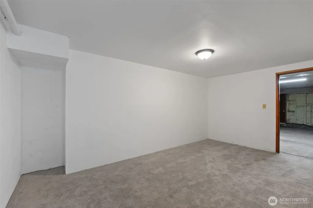 467 E Mommsen Street E Mccleary WA 98557