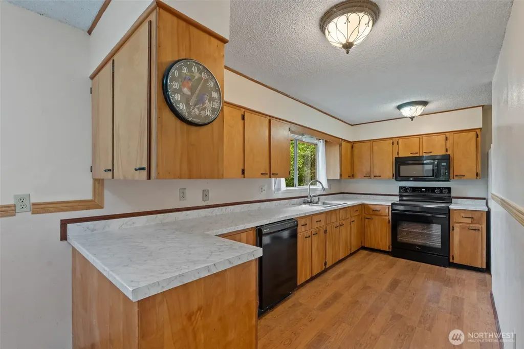 467 E Mommsen Street E Mccleary WA 98557