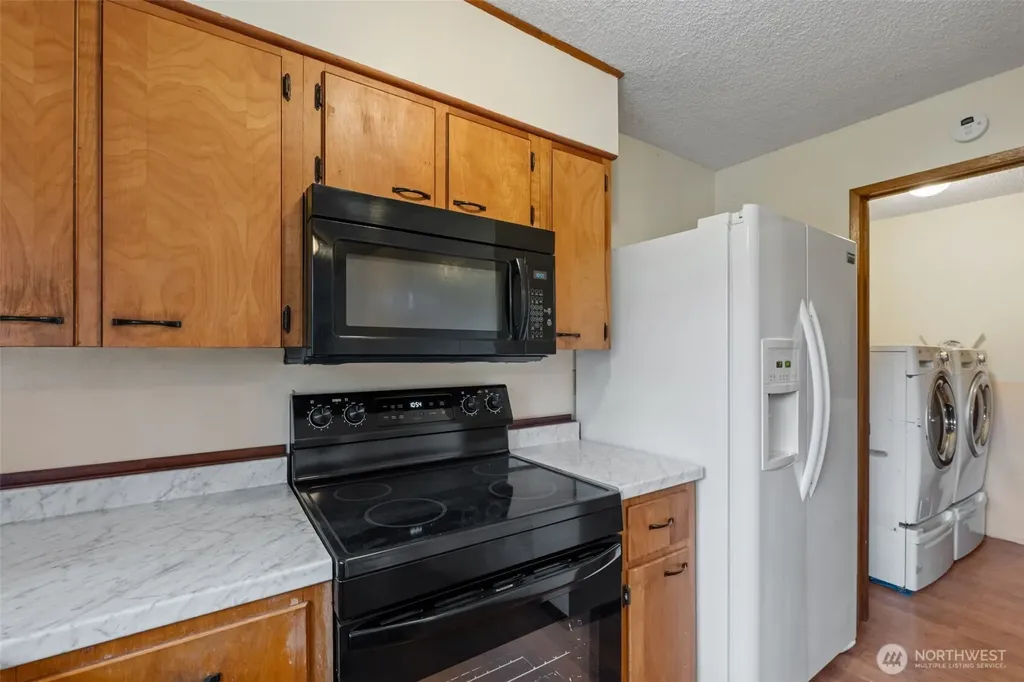 467 E Mommsen Street E Mccleary WA 98557