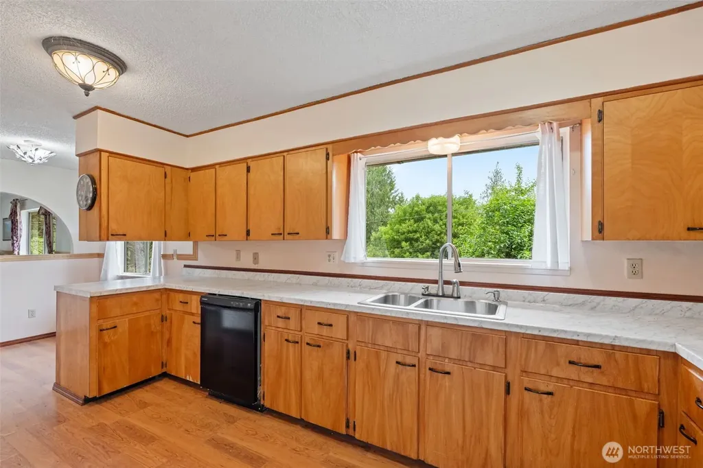 467 E Mommsen Street E Mccleary WA 98557