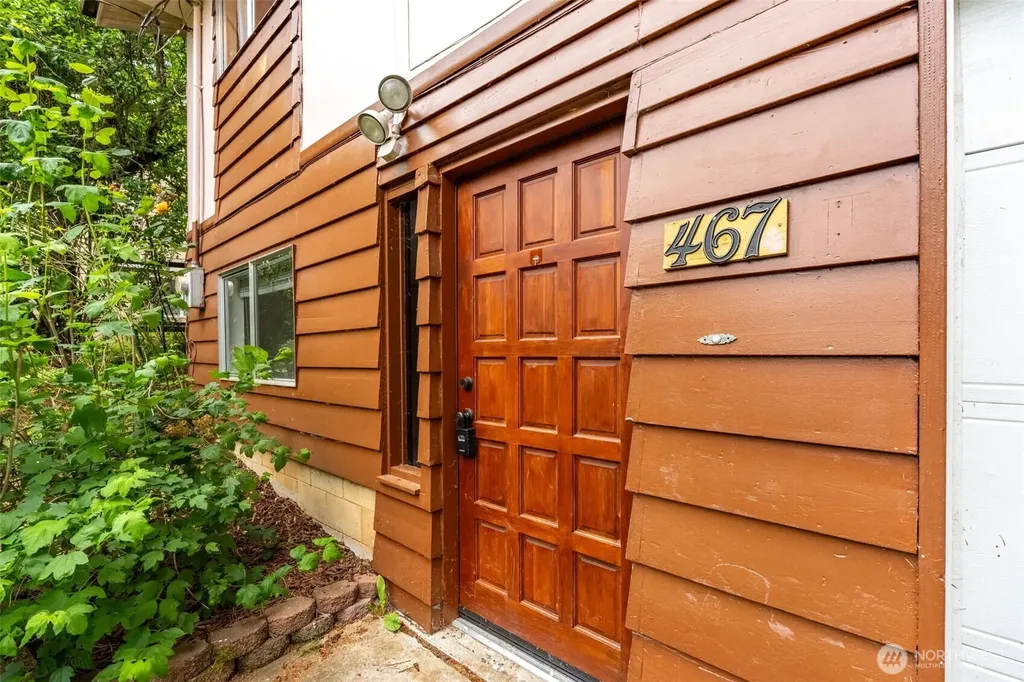 467 E Mommsen Street E Mccleary WA 98557