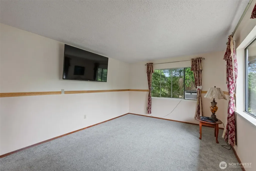 467 E Mommsen Street E Mccleary WA 98557