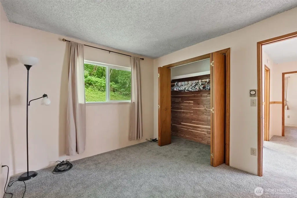 467 E Mommsen Street E Mccleary WA 98557