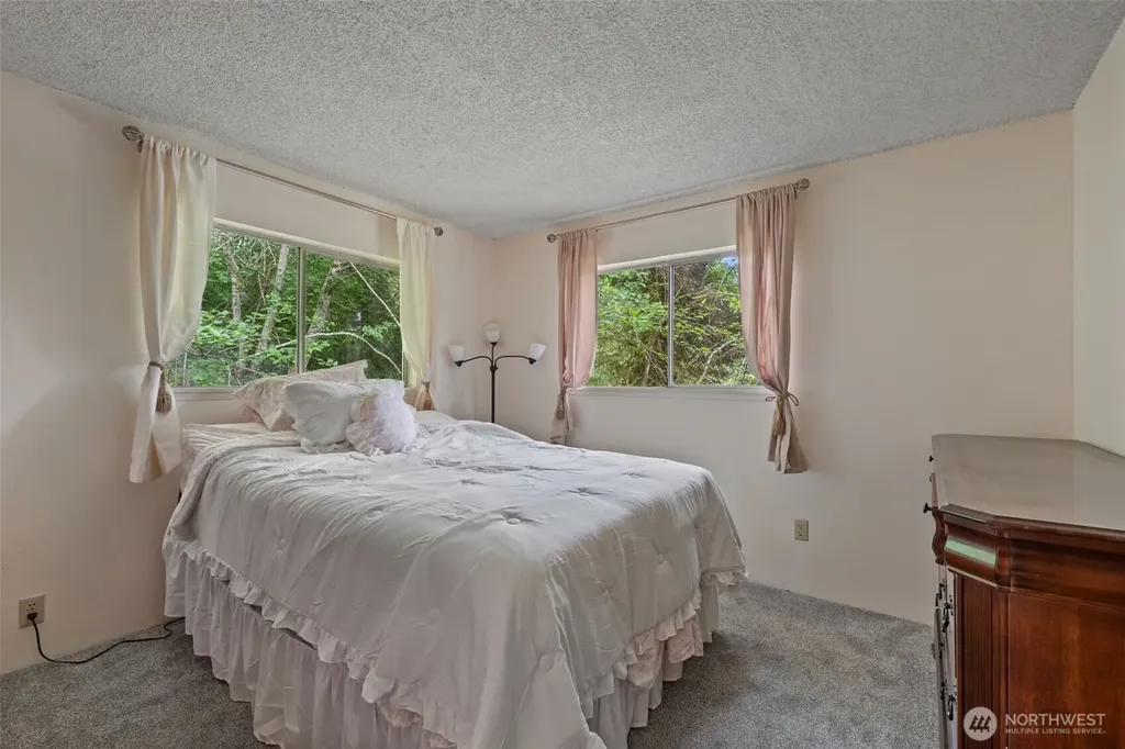 467 E Mommsen Street E Mccleary WA 98557