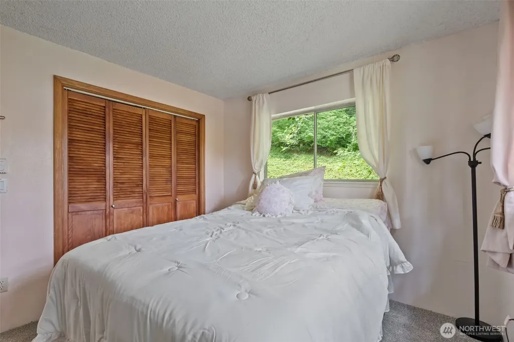 467 E Mommsen Street E Mccleary WA 98557