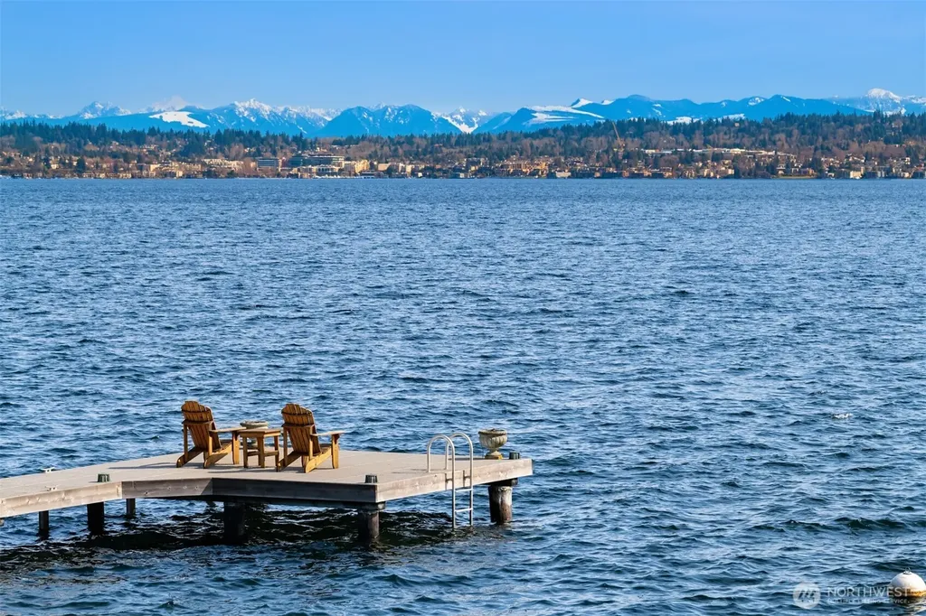 3038 E Laurelhurst Drive NE Seattle WA 98105
