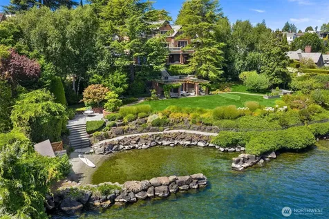 3038 E Laurelhurst Drive NE Seattle WA 98105