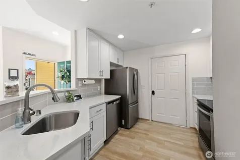 5801 S 232nd Place Kent WA 98032