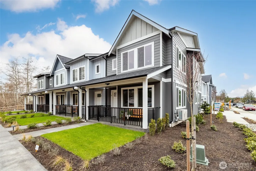 1601 N Waugh Road Mount Vernon WA 98273