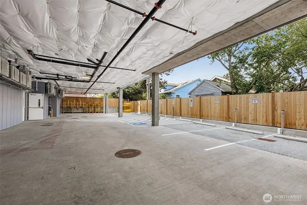 5819 Phinney Avenue N Seattle WA 98103