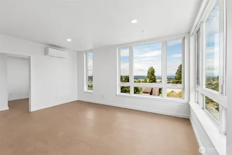 5819 Phinney Avenue N Seattle WA 98103