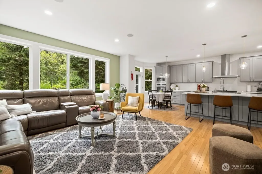 220 246th Court NE Sammamish WA 98074