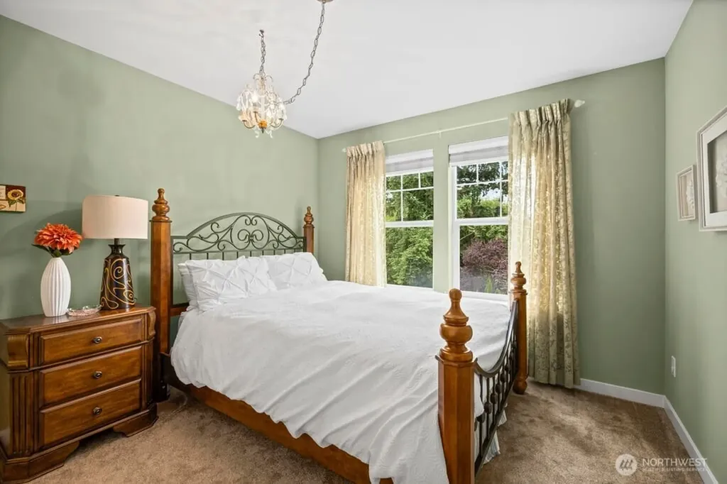 220 246th Court NE Sammamish WA 98074