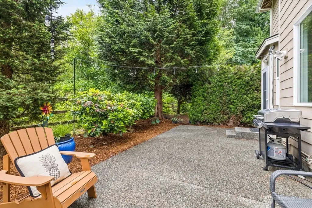 220 246th Court NE Sammamish WA 98074