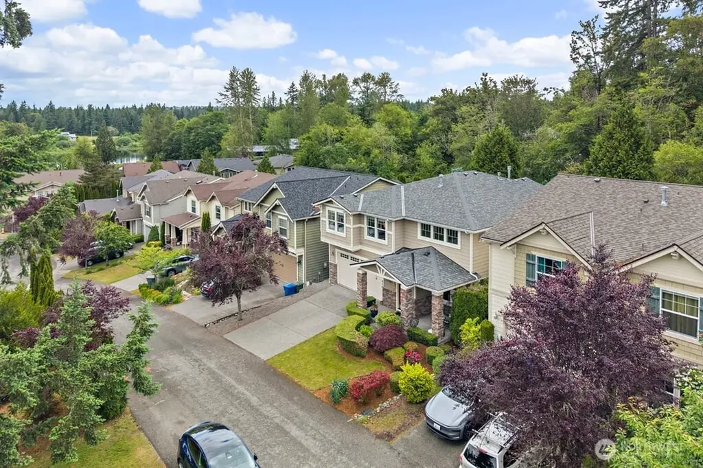 220 246th Court NE Sammamish WA 98074