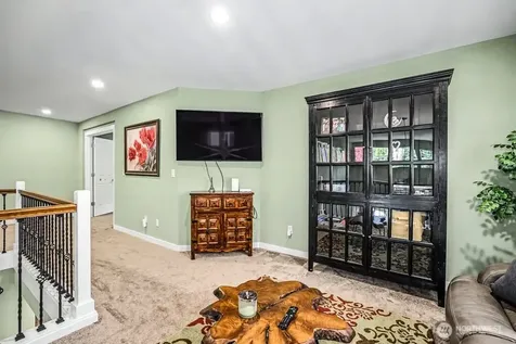 220 246th Court NE Sammamish WA 98074