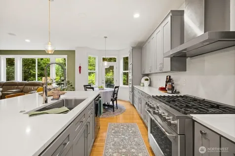 220 246th Court NE Sammamish WA 98074