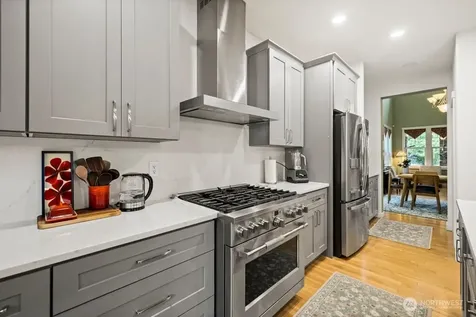 220 246th Court NE Sammamish WA 98074