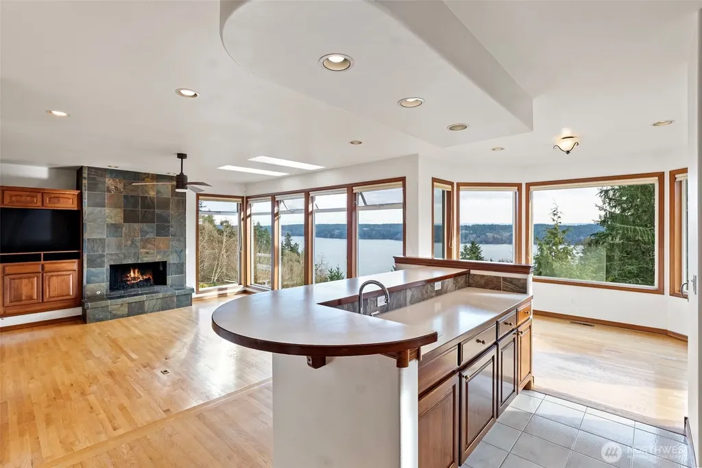 14815 14th Avenue NW Gig Harbor WA 98332