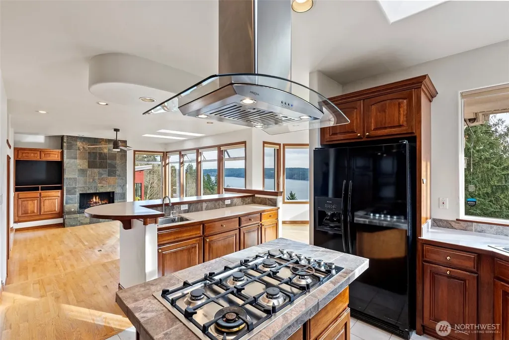 14815 14th Avenue NW Gig Harbor WA 98332