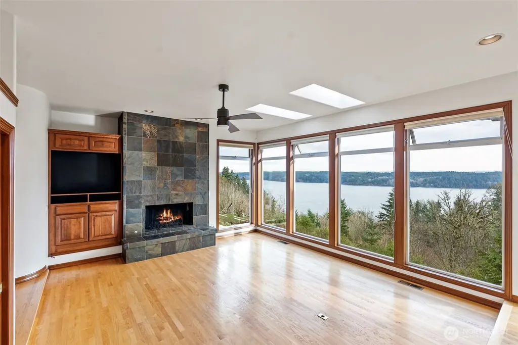 14815 14th Avenue NW Gig Harbor WA 98332