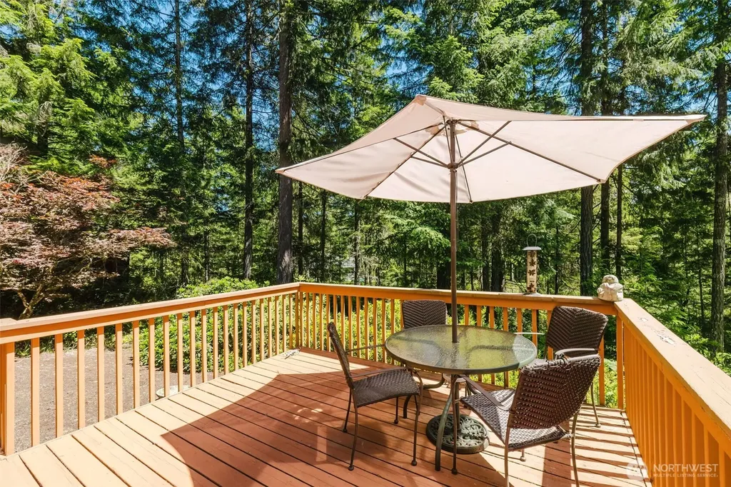 90 E Susan Lane Union WA 98592