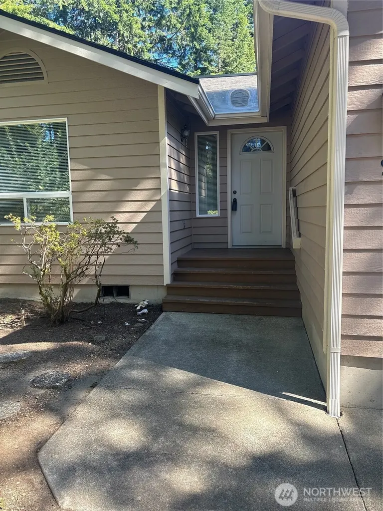90 E Susan Lane Union WA 98592