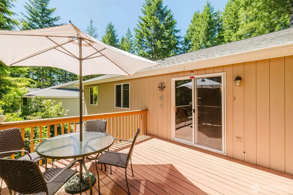 90 E Susan Lane Union WA 98592