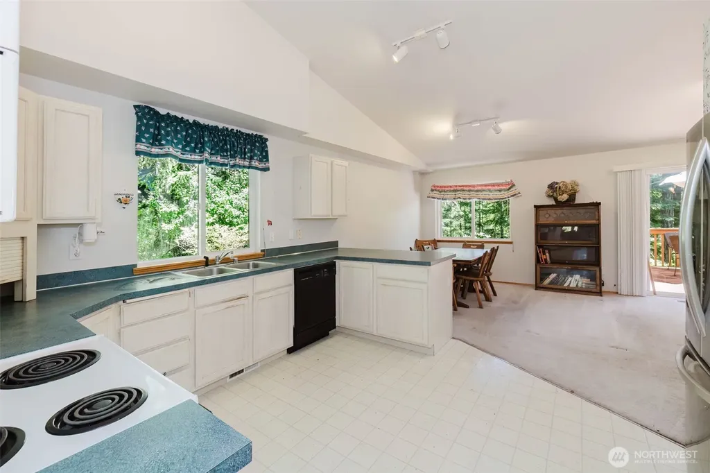 90 E Susan Lane Union WA 98592