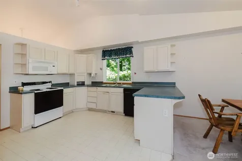 90 E Susan Lane Union WA 98592