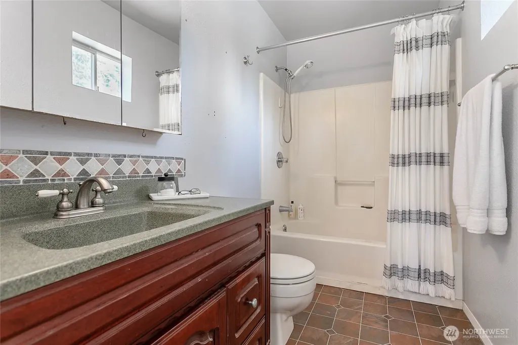 7506 Woodland Road Ferndale WA 98248