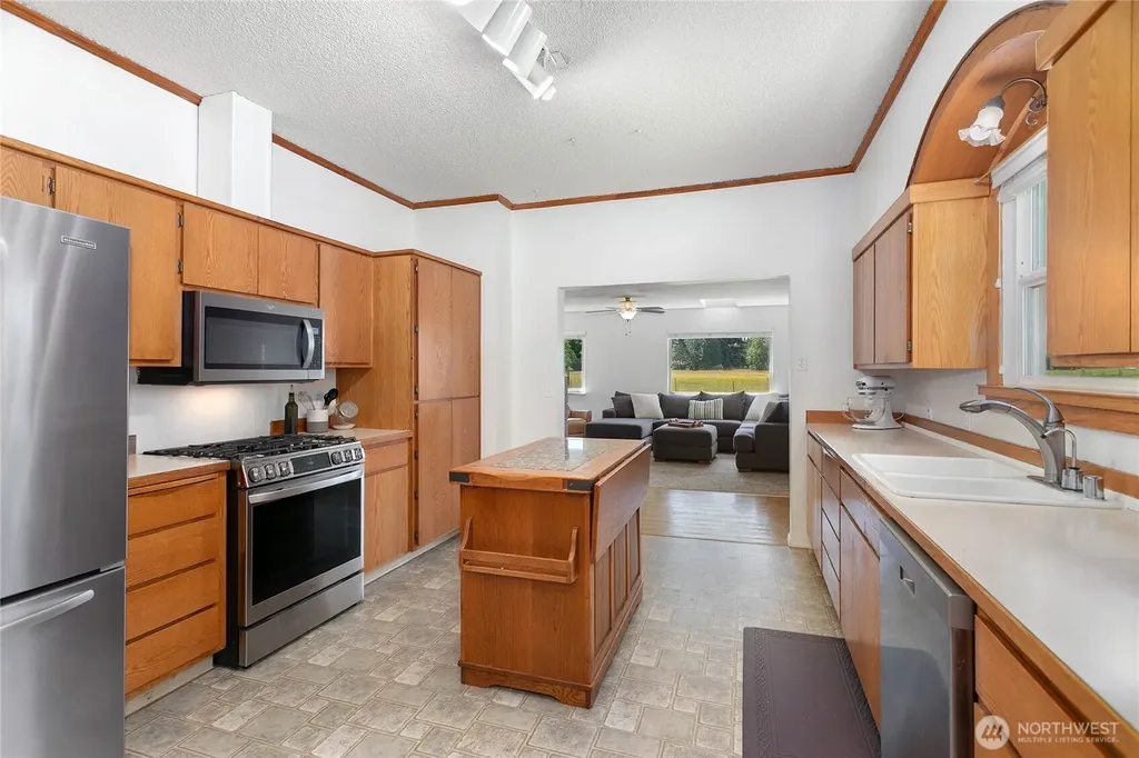 7506 Woodland Road Ferndale WA 98248