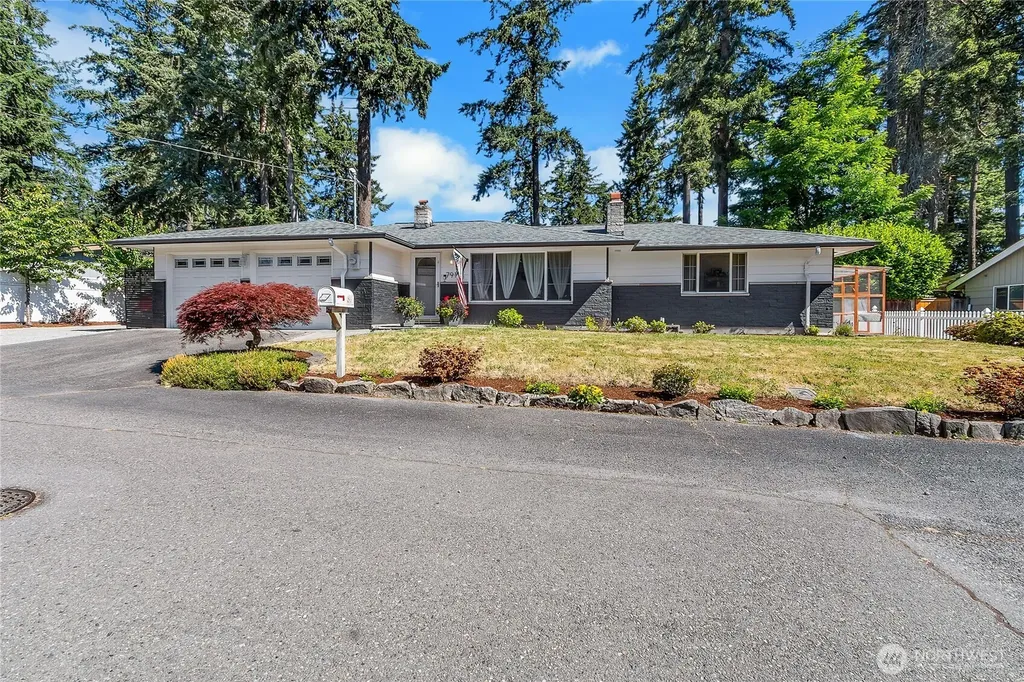 7913 Westshore Dr Drive SW Lakewood WA 98498