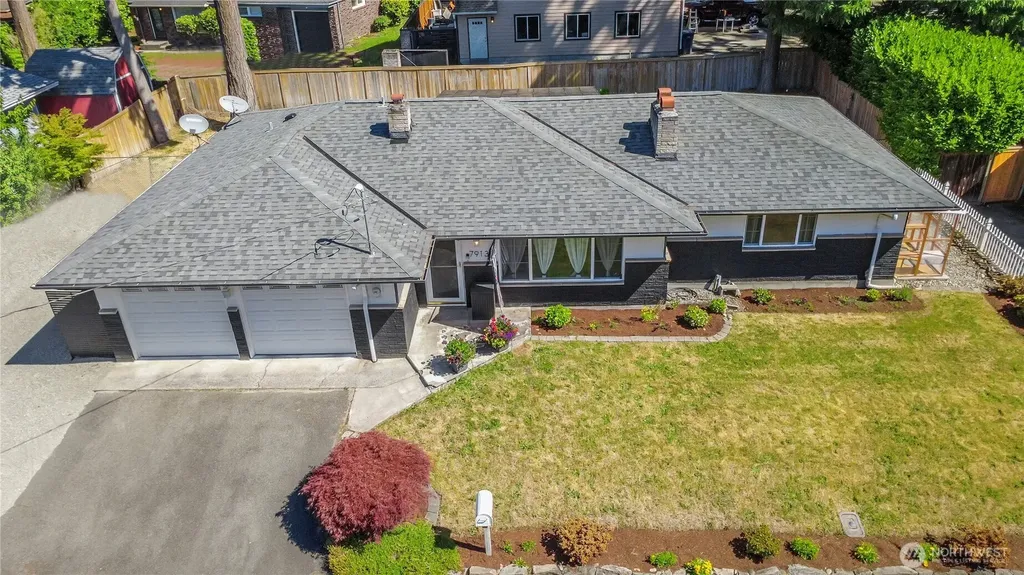 7913 Westshore Dr Drive SW Lakewood WA 98498