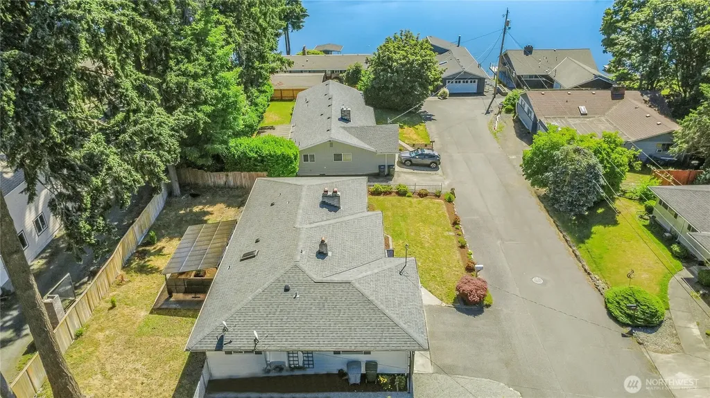7913 Westshore Dr Drive SW Lakewood WA 98498