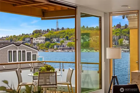 2369 Fairview Avenue E Seattle WA 98102