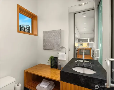 2369 Fairview Avenue E Seattle WA 98102