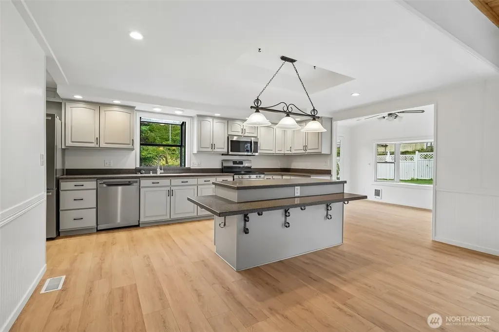 219 105th Avenue E Edgewood WA 98372