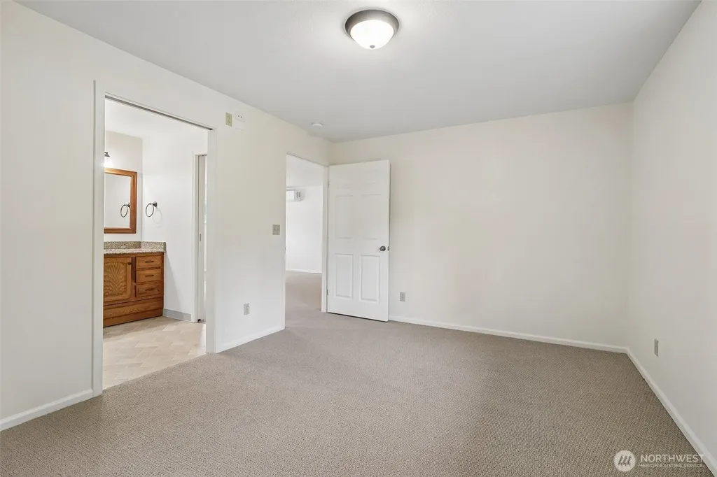 219 105th Avenue E Edgewood WA 98372