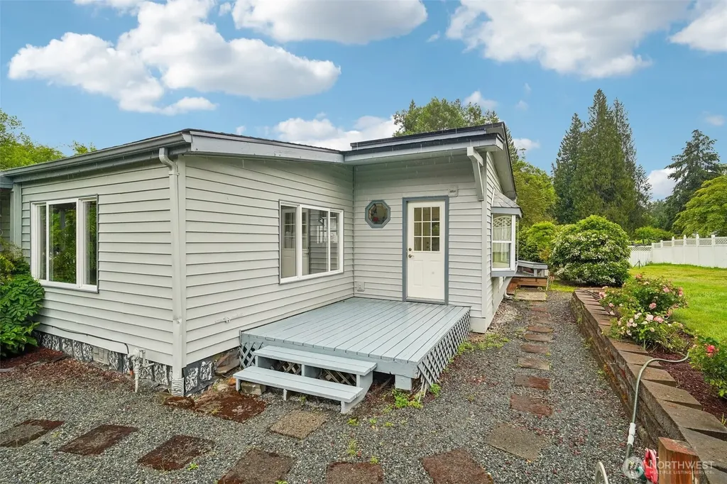 219 105th Avenue E Edgewood WA 98372