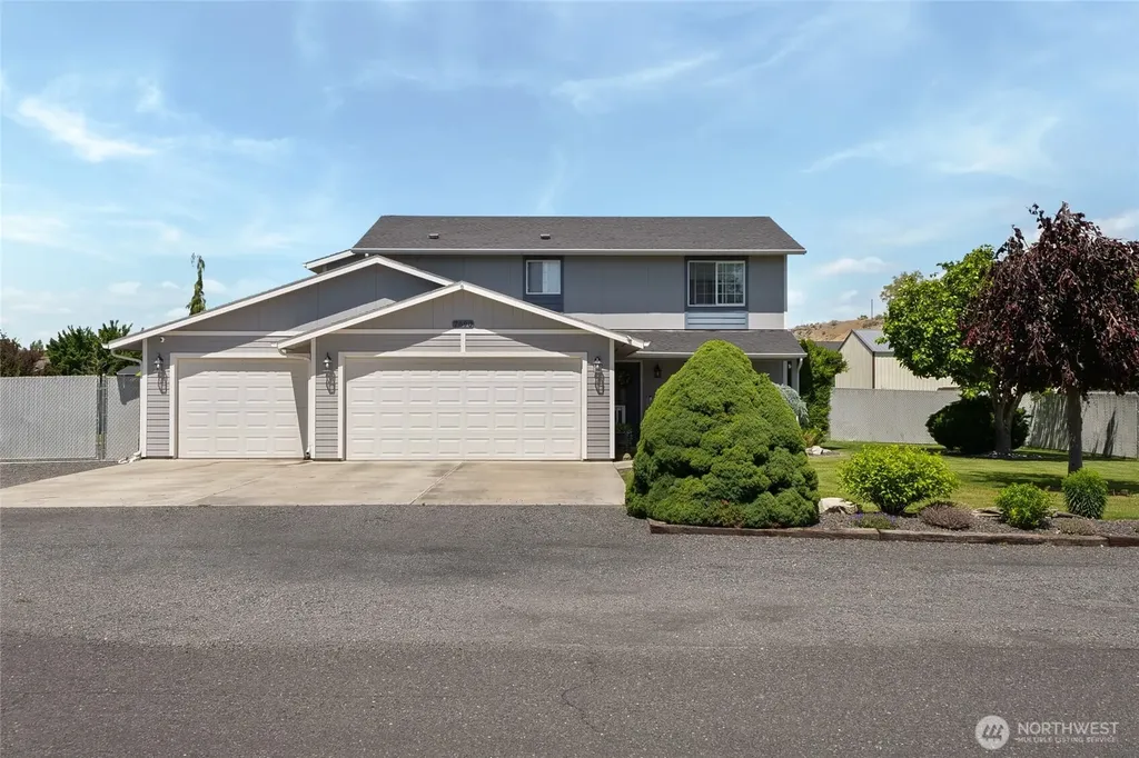 7690 Mcdougal Avenue NE Moses Lake WA 98837