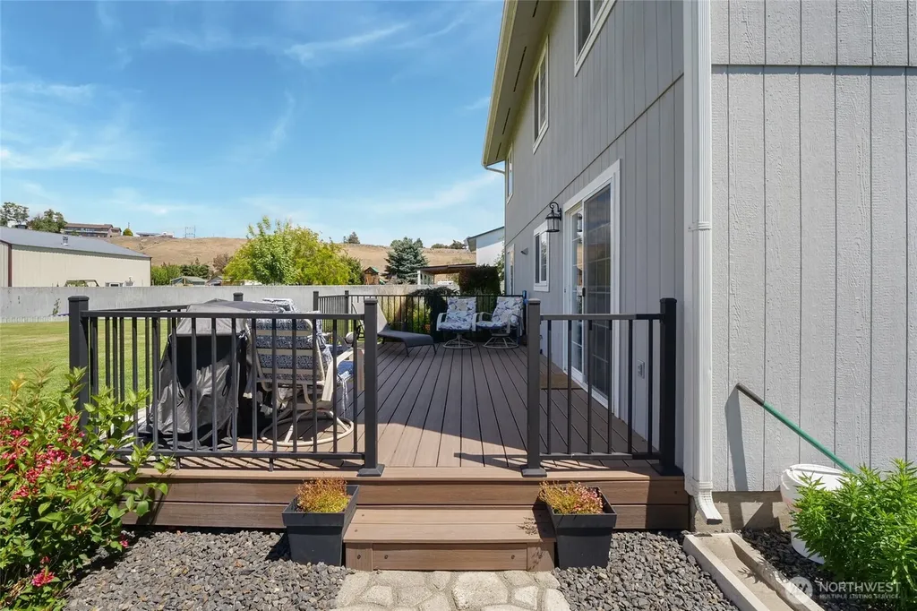7690 Mcdougal Avenue NE Moses Lake WA 98837