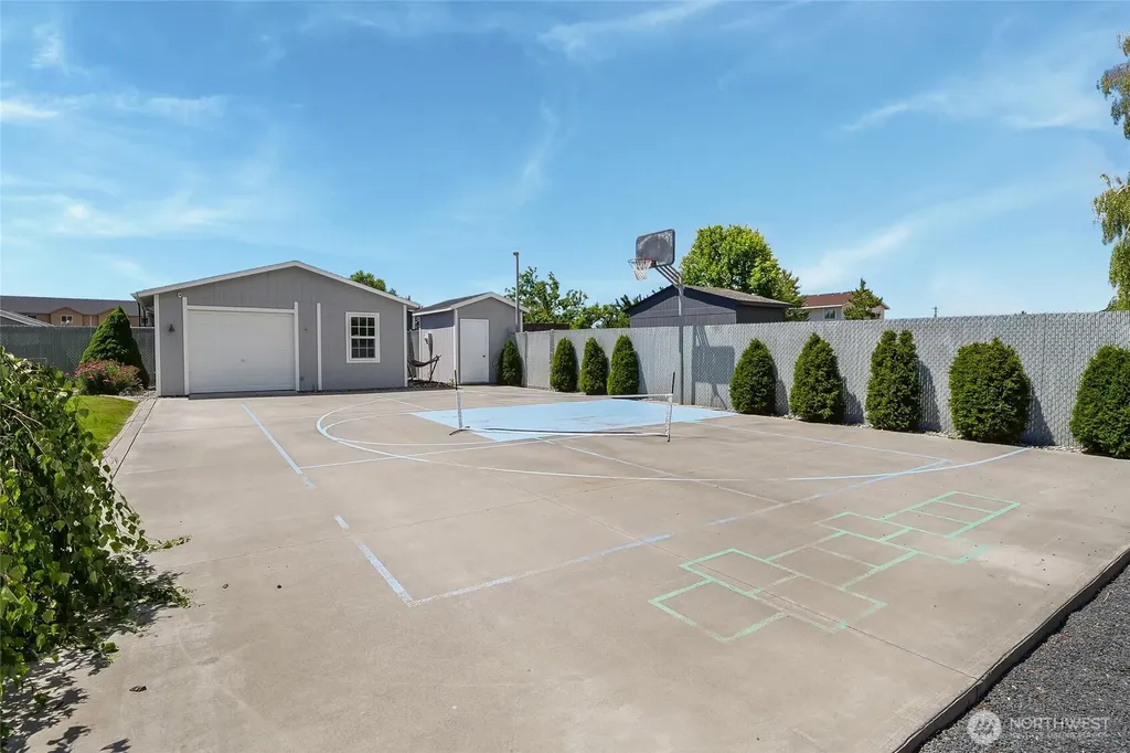 7690 Mcdougal Avenue NE Moses Lake WA 98837