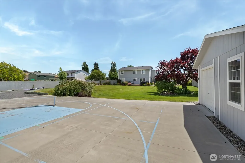 7690 Mcdougal Avenue NE Moses Lake WA 98837