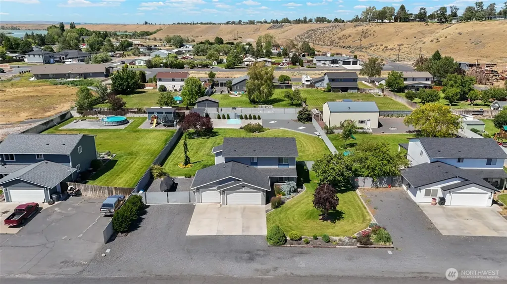7690 Mcdougal Avenue NE Moses Lake WA 98837