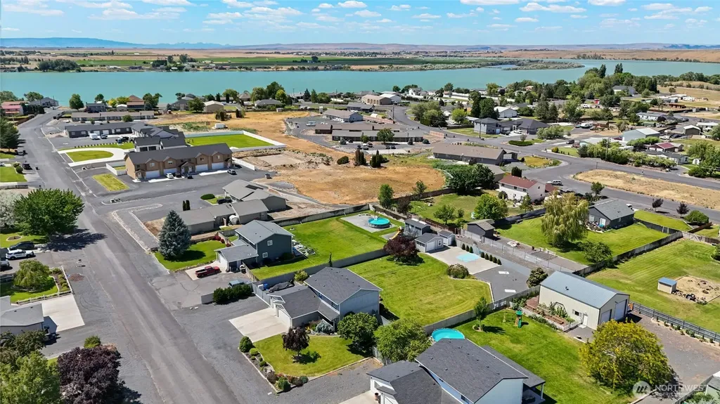 7690 Mcdougal Avenue NE Moses Lake WA 98837