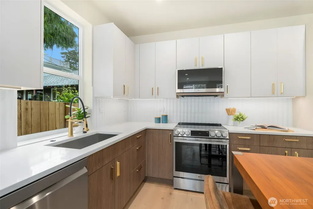 4413 50th Avenue SW Seattle WA 98116