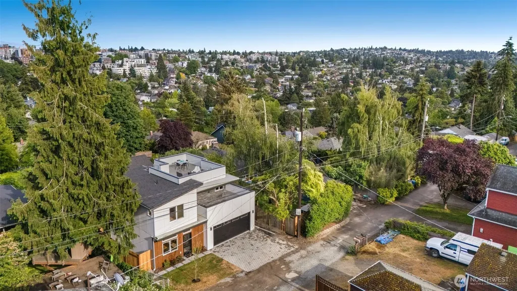 4413 50th Avenue SW Seattle WA 98116