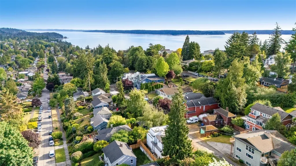 4413 50th Avenue SW Seattle WA 98116